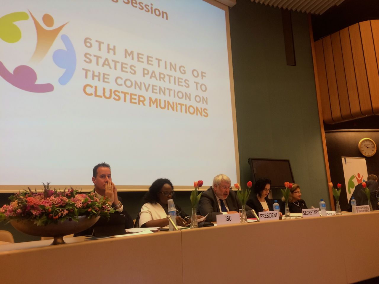 6MSP team Netherlands convention on cluster munitions
