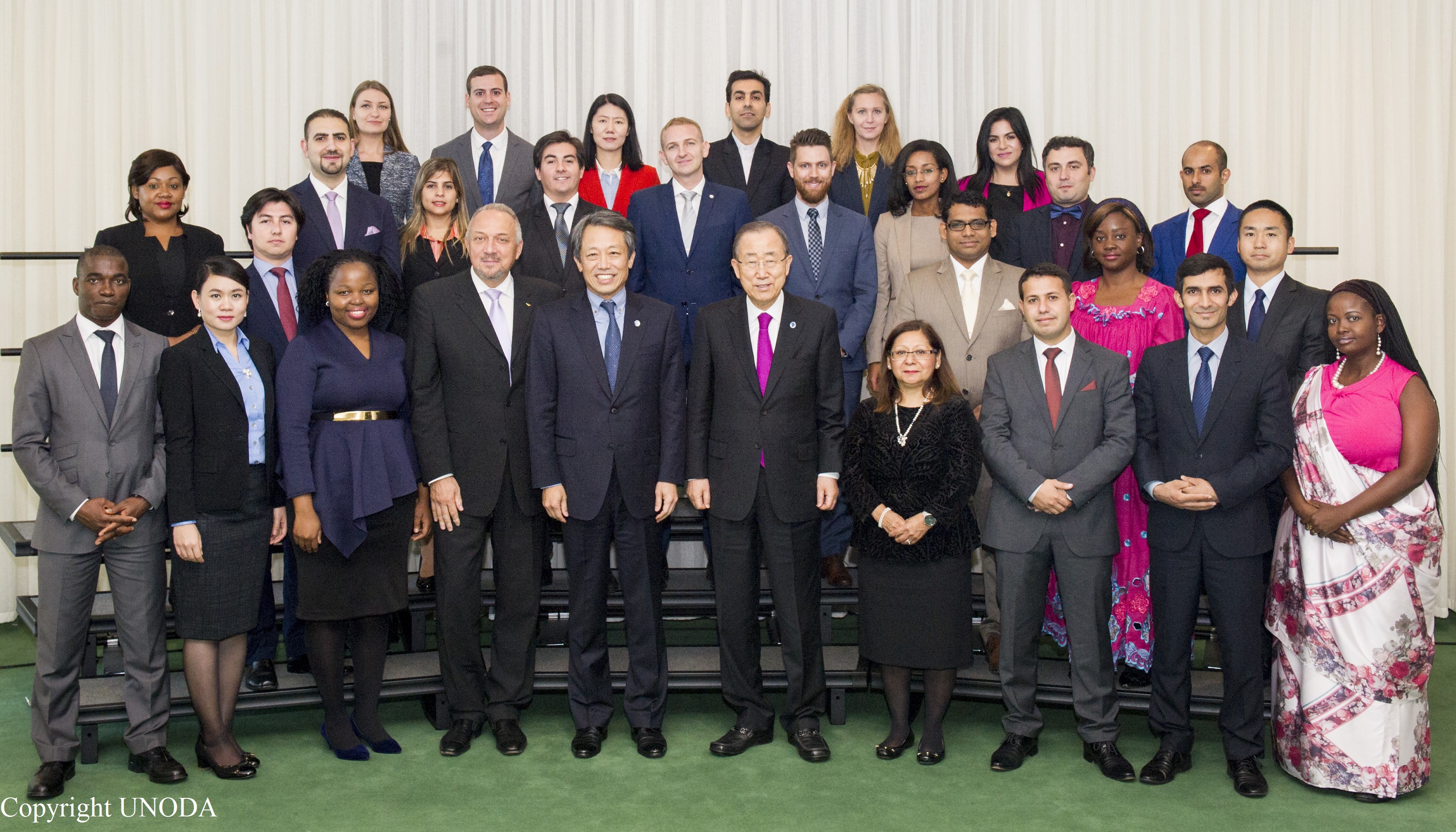 Secretary-General Ban Ki-moon Photo Opportunity with Fellows of the 2016 United Nations Disarmament Programme